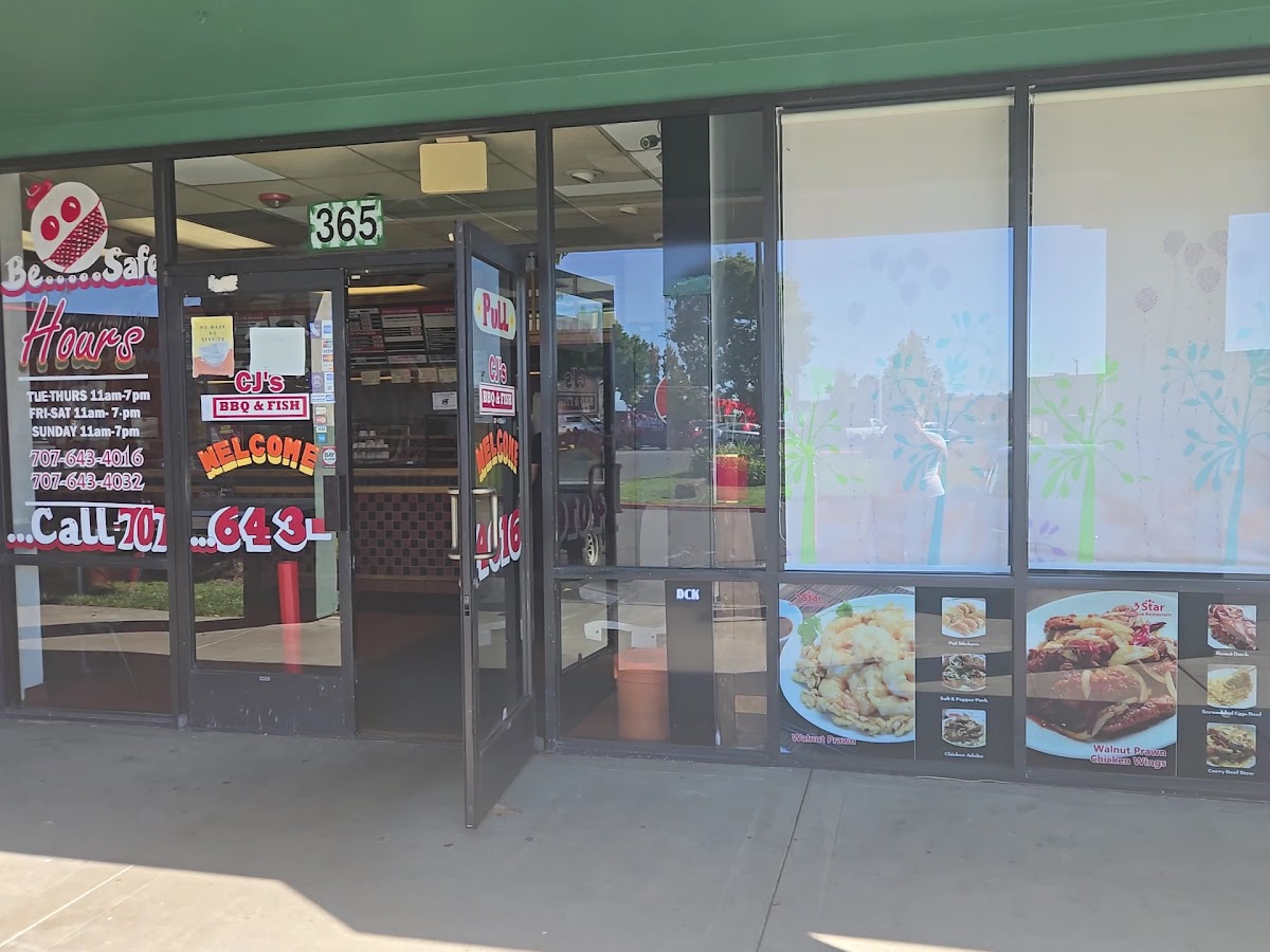 C J's Bbq & Fish Photos 2